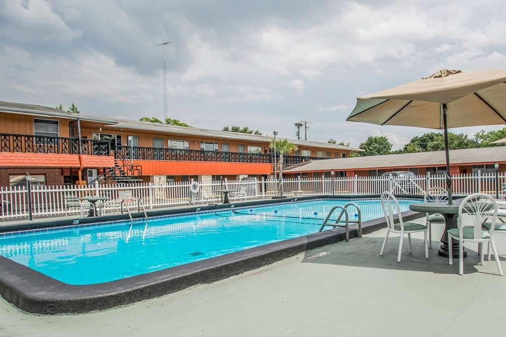 Rodeway Inn & Suites Winter Haven Chain Of Lakes Servizi foto
