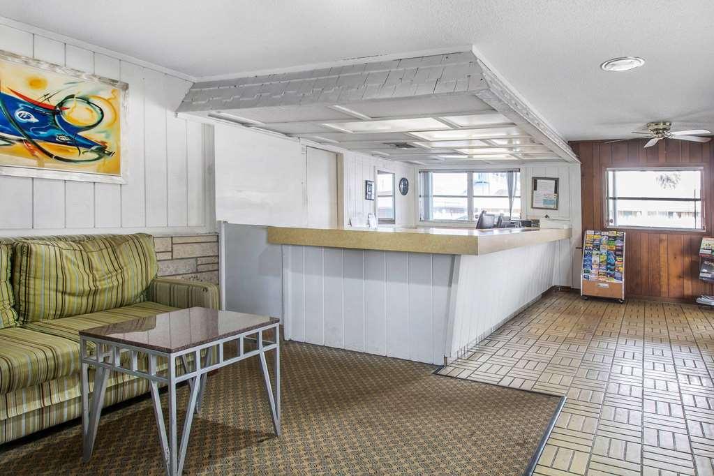 Rodeway Inn & Suites Winter Haven Chain Of Lakes Interno foto