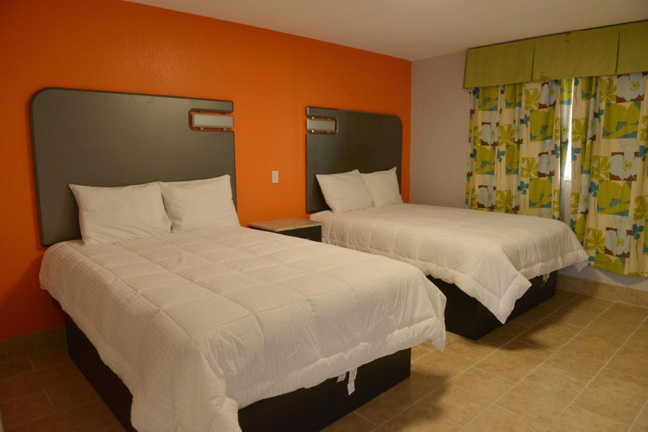 Rodeway Inn & Suites Winter Haven Chain Of Lakes Esterno foto