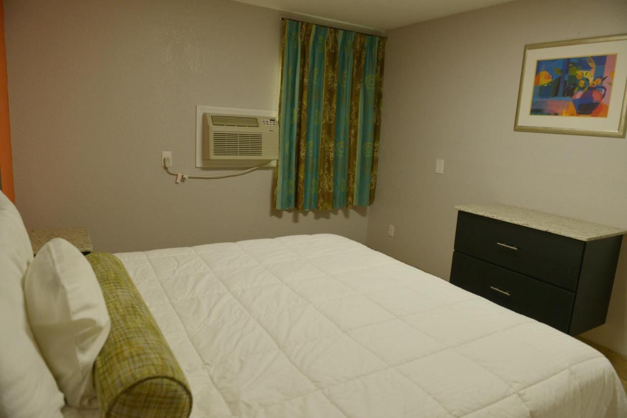 Rodeway Inn & Suites Winter Haven Chain Of Lakes Esterno foto