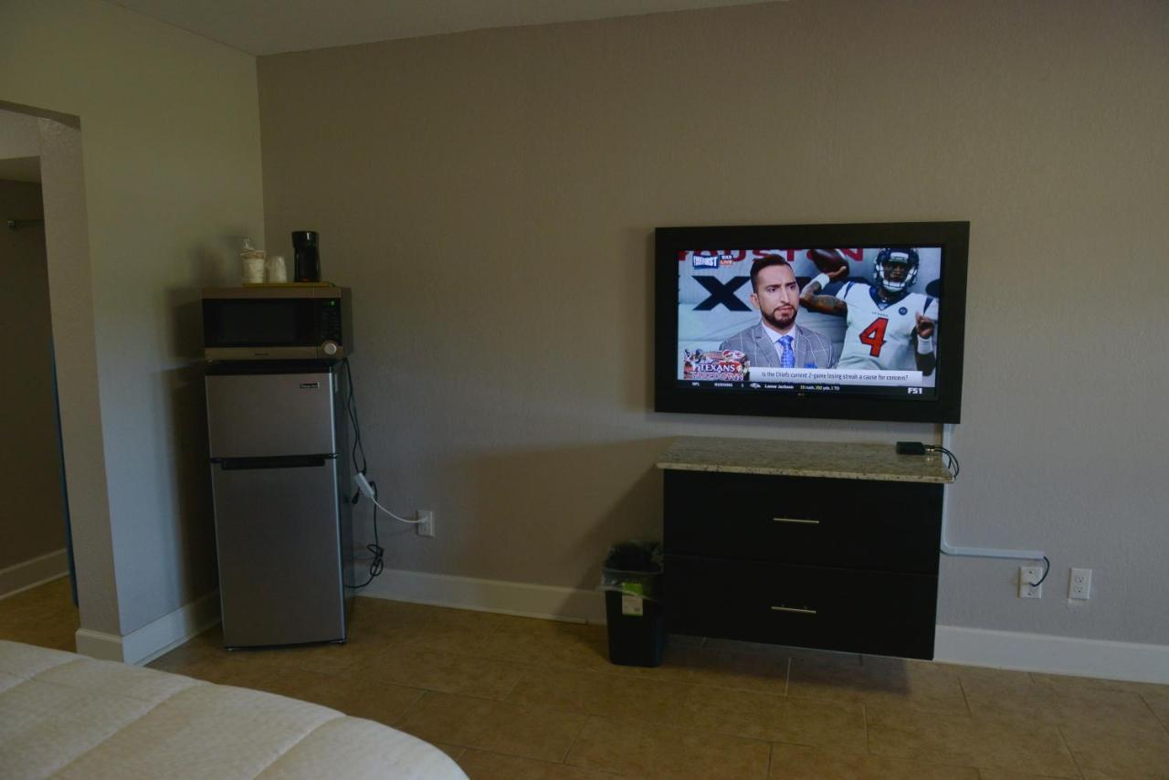 Rodeway Inn & Suites Winter Haven Chain Of Lakes Esterno foto