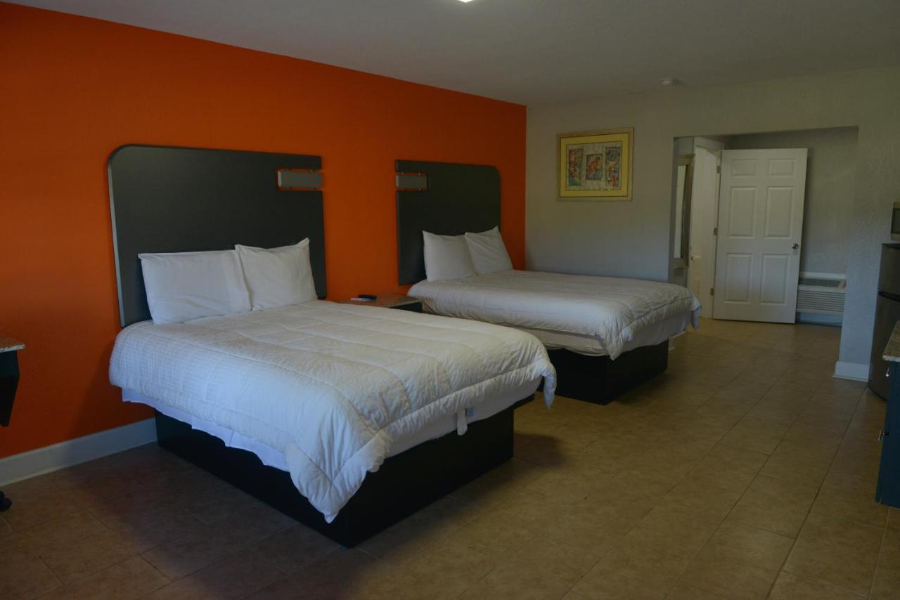 Rodeway Inn & Suites Winter Haven Chain Of Lakes Esterno foto